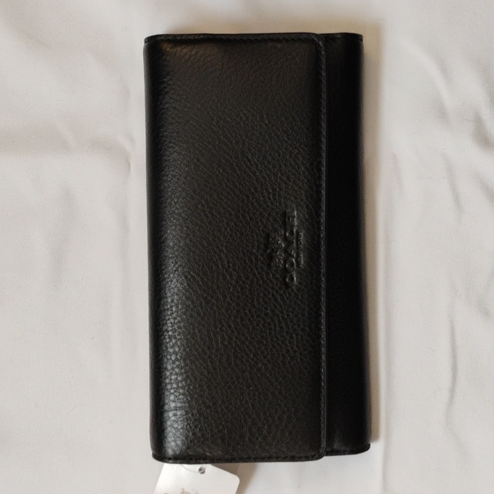 Coach Pebbled Leather Trifold Wallet / new
